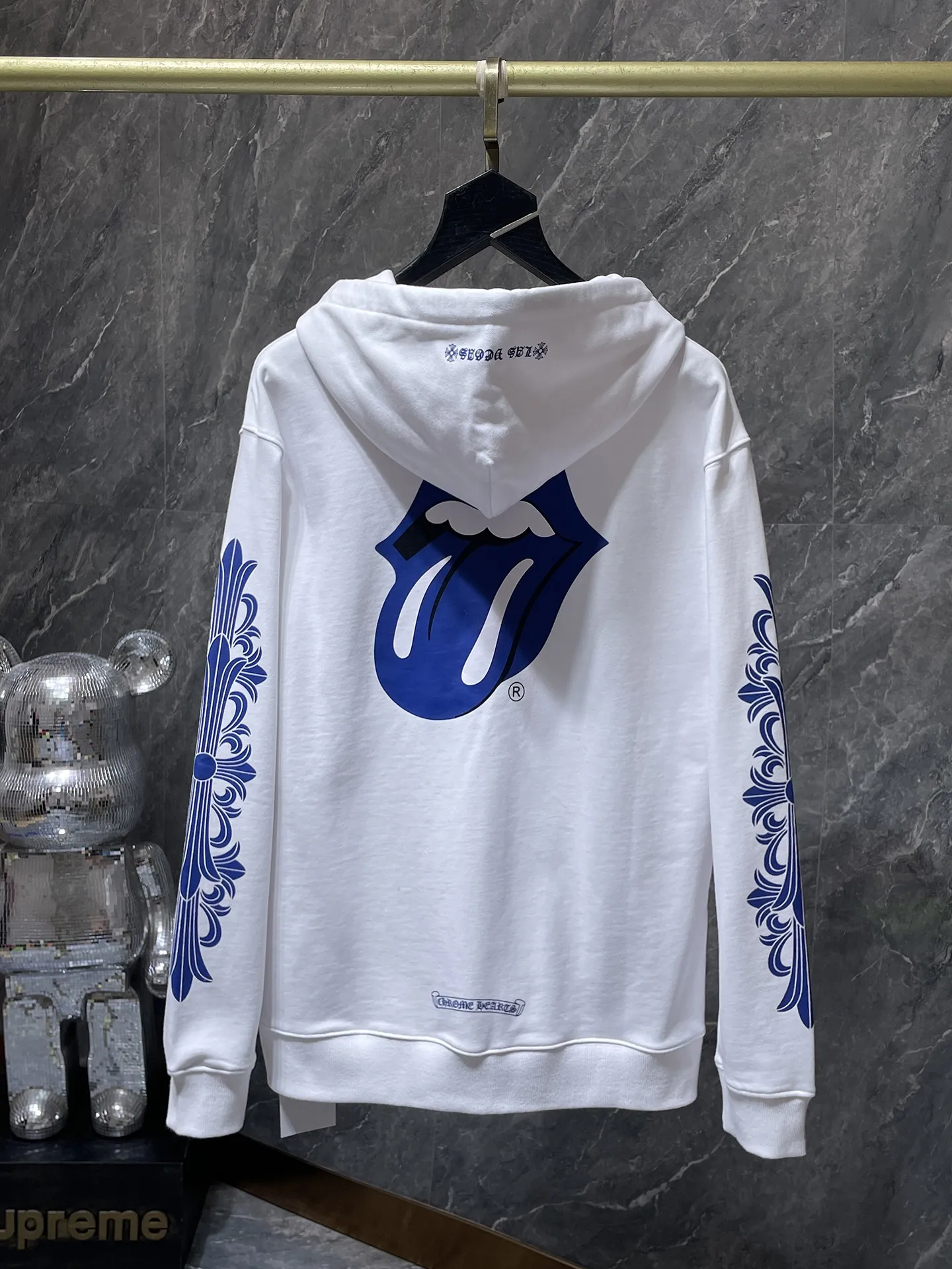 P260 Chrome Hearts Autumn and Winter 2025 counter sales simultaneously ❤️ Chrome Hearts New York Vages limited edition rolling stone letter zipper sweatshirt Imported environmentally friendly glue printing and dyeing Improved customized version 1:1 High-gram weight high-quality fabric Recommended color: white Code numbers: S, M, L, XL